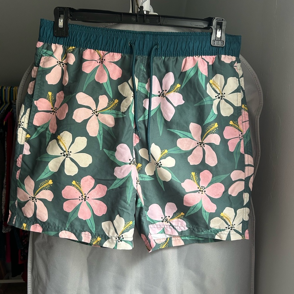 MAD Engine Men's Green Floral Swim Shorts - Size Medium